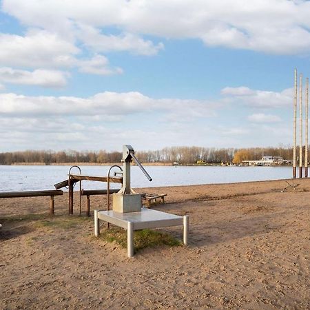 Vakantiewoning Maas En Waal 277 Ewijk Bagian luar foto